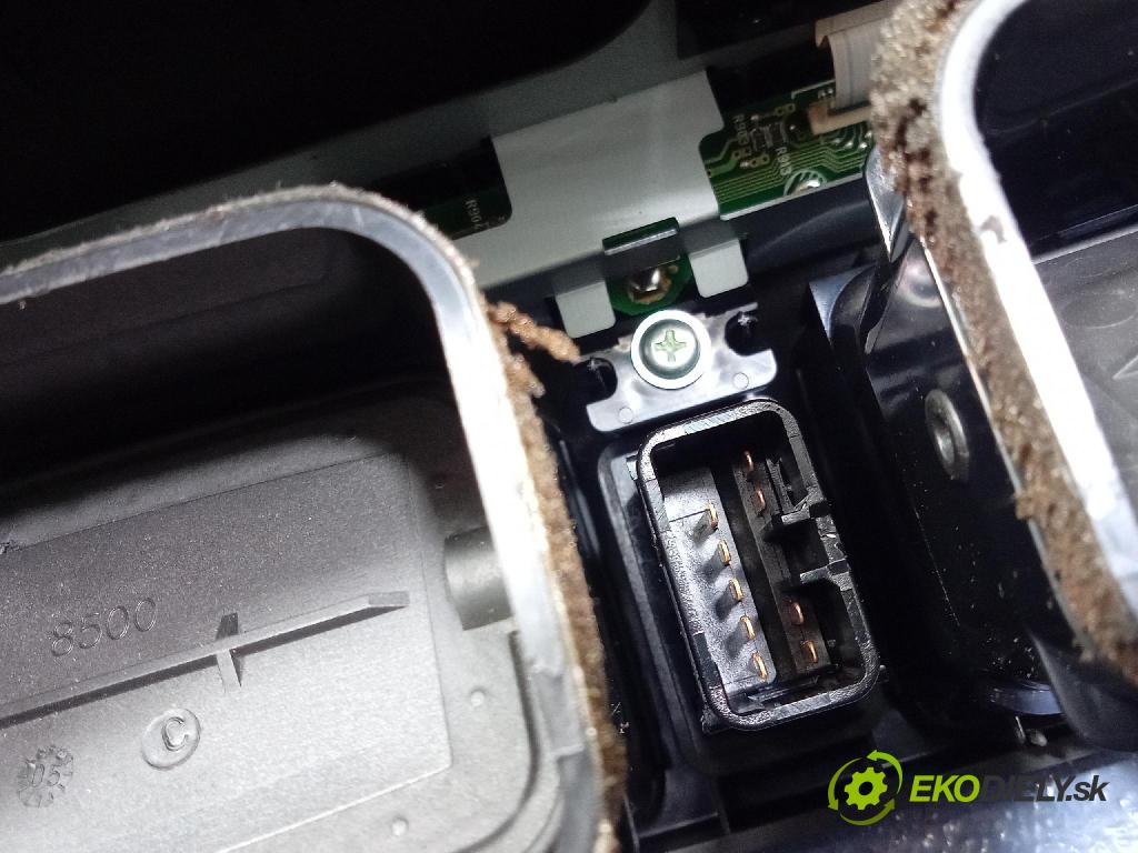 Toyota Avensis 2005 Zobrazit: Rádio: / GPS 86110-05020