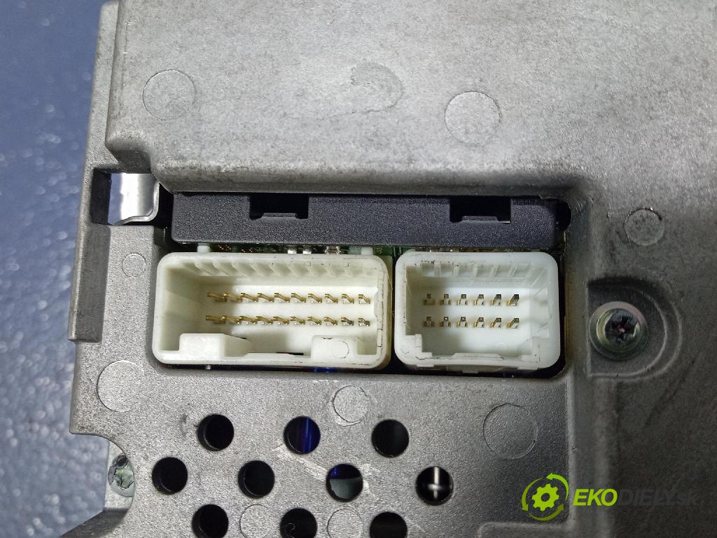Toyota Avensis 2005 Radio I Navigácia: 86120-05081