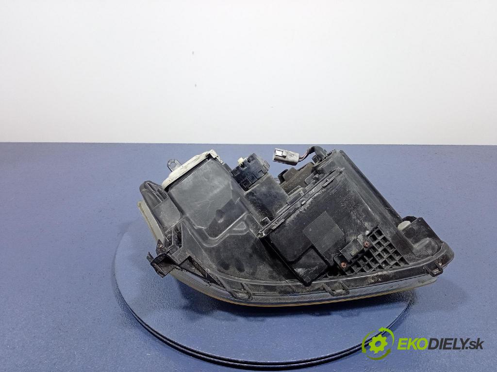 Toyota Avensis 2005 světlo Levý: