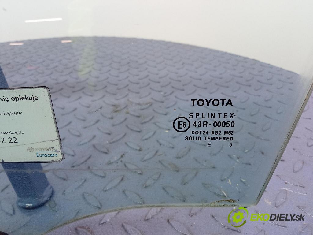 Toyota Avensis 2005 sklo dvere Predné ľavá