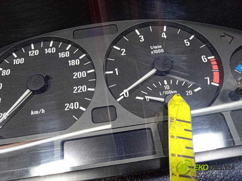 Bmw Seria 3 2002 prístrojovka/ budíky 6911286