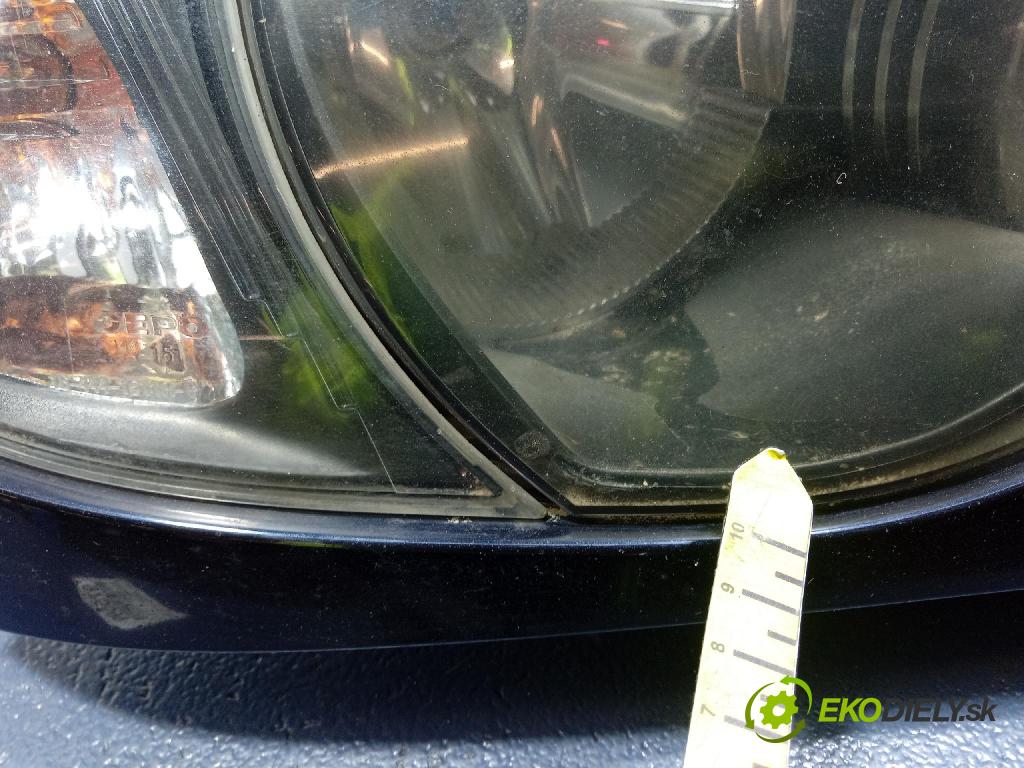 Bmw Seria 3 2002 Reflektor: v pravo: