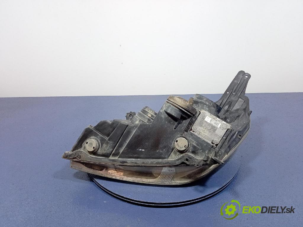 Opel Vectra 2007 Reflektor: v pravo: 13170925