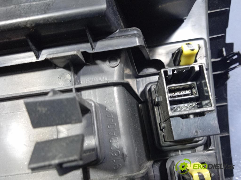 Toyota Auris 2012 kastlík 55041-02250