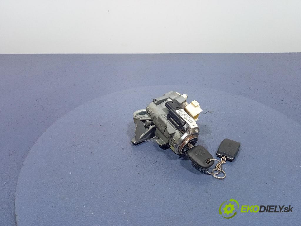 Toyota Auris 2012 Spínač zapaľovania: 45020-0203