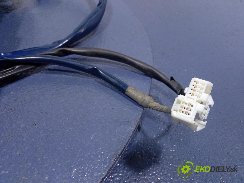 Toyota Auris 2012 Stĺpik volant x 45200-02283-00