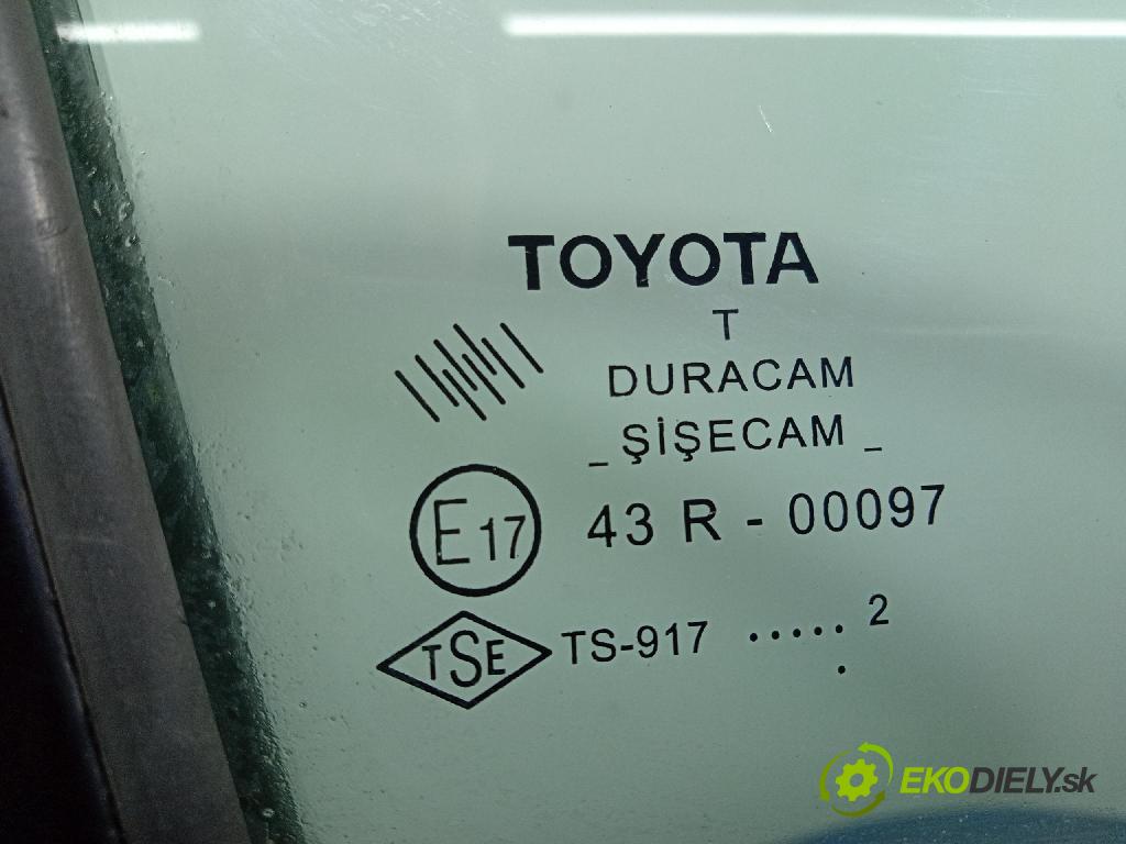 Toyota Auris 2012 dvere Predné pravé