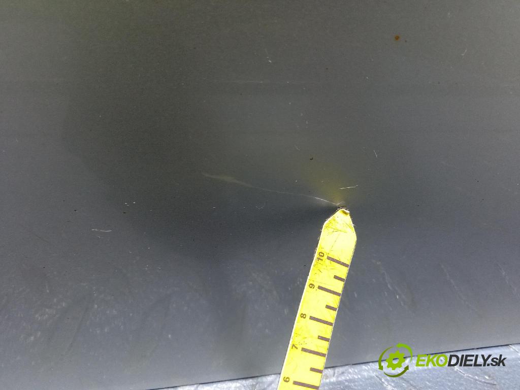 Toyota Auris 2012 dvere Predné pravé