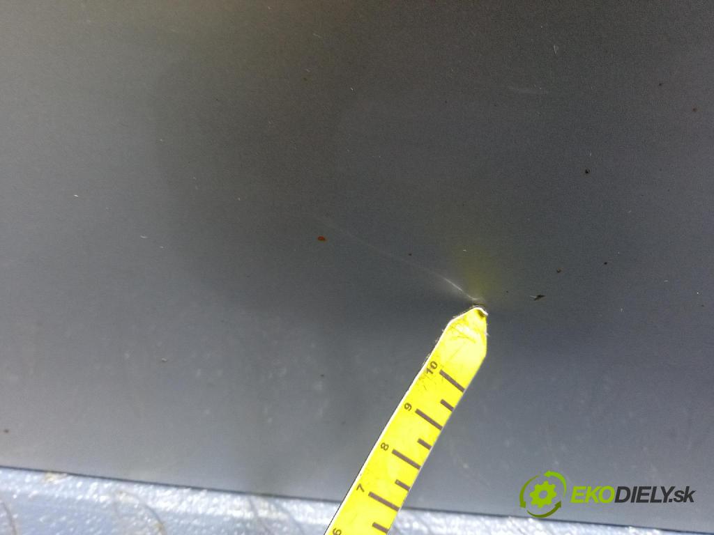 Toyota Auris 2012 dvere Predné pravé