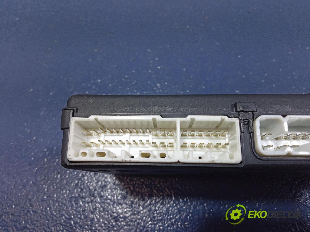 Volvo V40 2002 riadiaca jednotka Komfortu 30621304