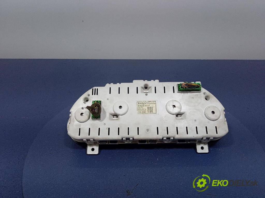 Volvo V40 2002 prístrojovka/ budíky 30623052