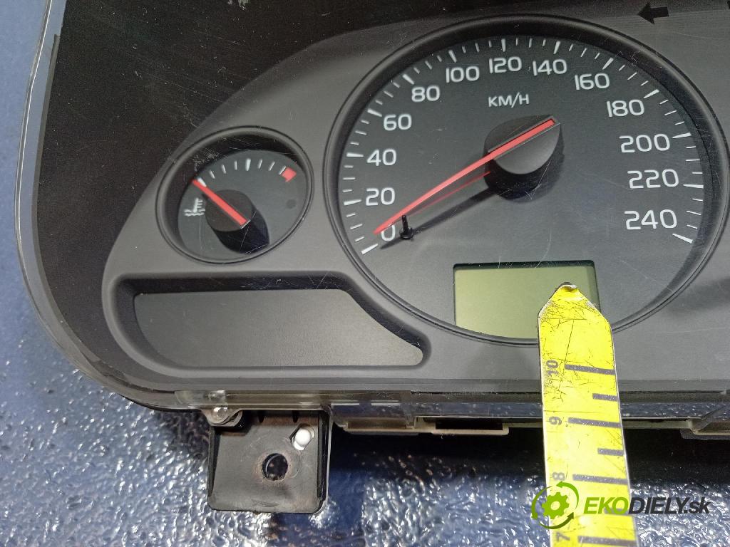 Volvo V40 2002 prístrojovka/ budíky 30623052