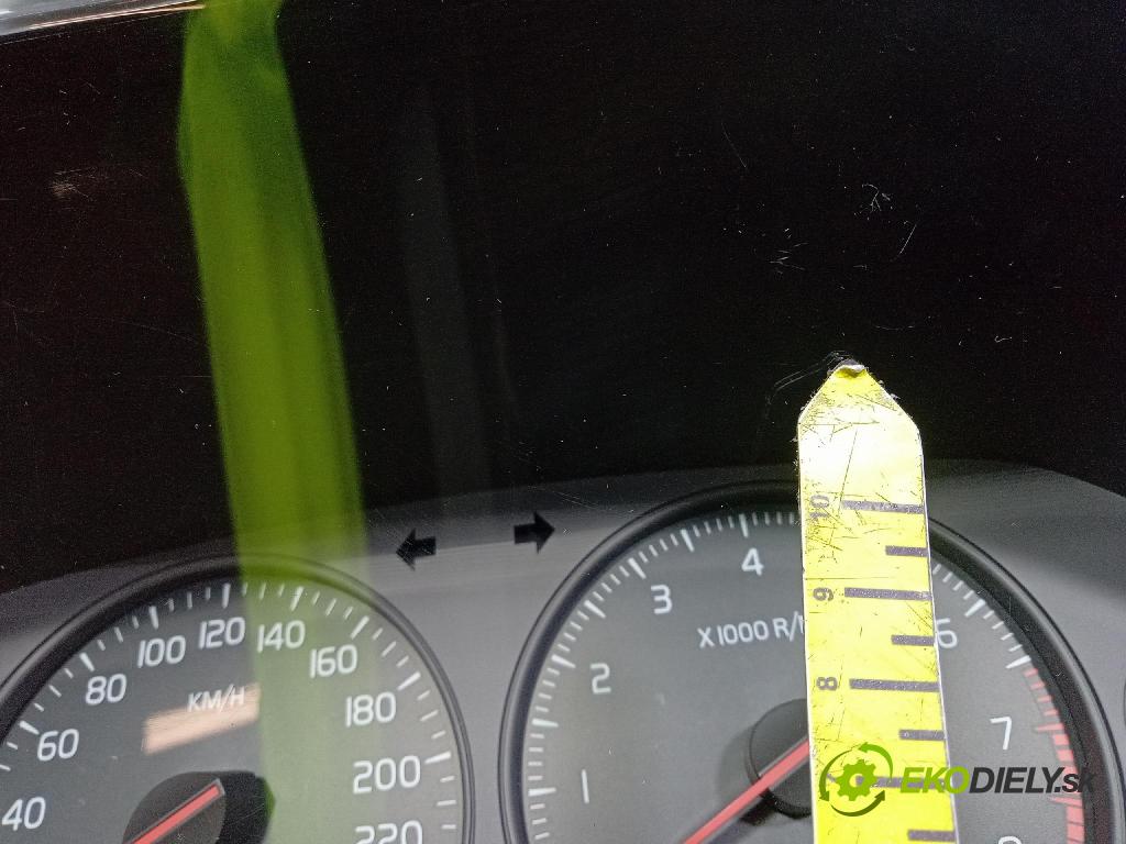 Volvo V40 2002 prístrojovka/ budíky 30623052