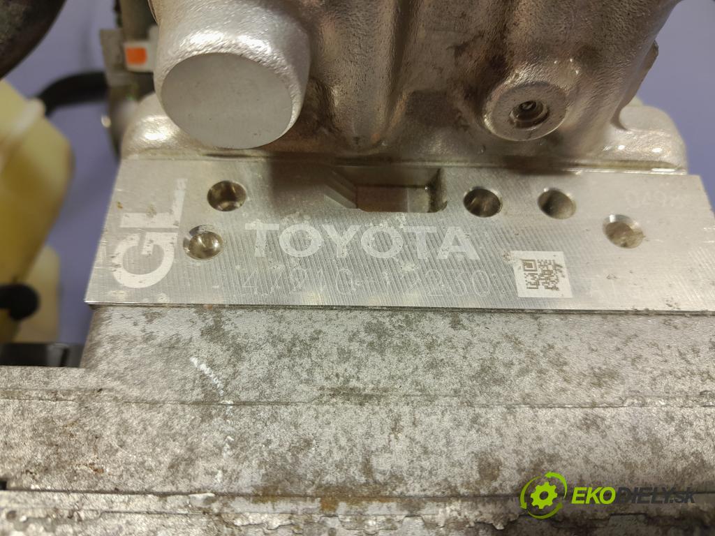 Toyota Auris 2017 čerpadlo Brzda: 47270-47030