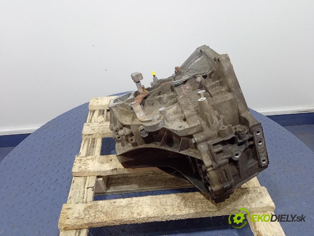 Toyota Auris 2012 prevodovka Manualna