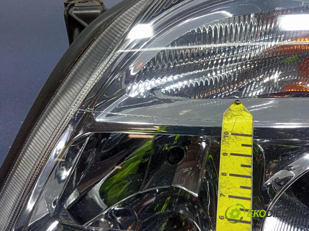 Opel Vectra 2003 Reflektor: Vľavo: 442-1129L