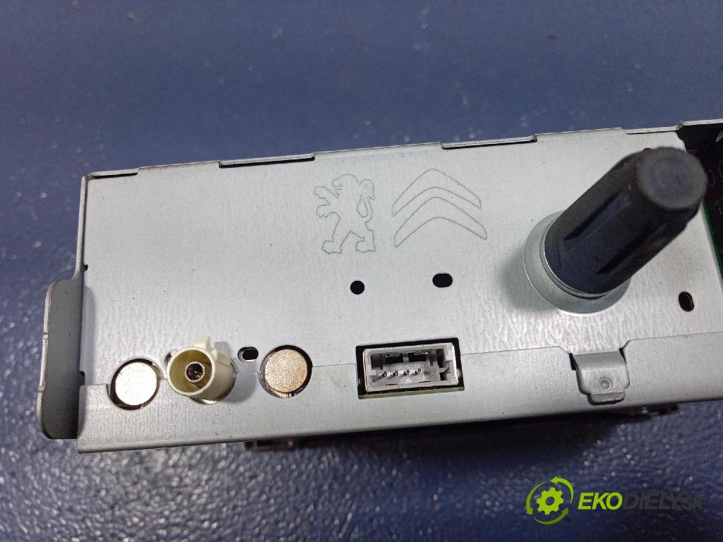Peugeot Partner 2015 Radio I Navigácia: 98053736