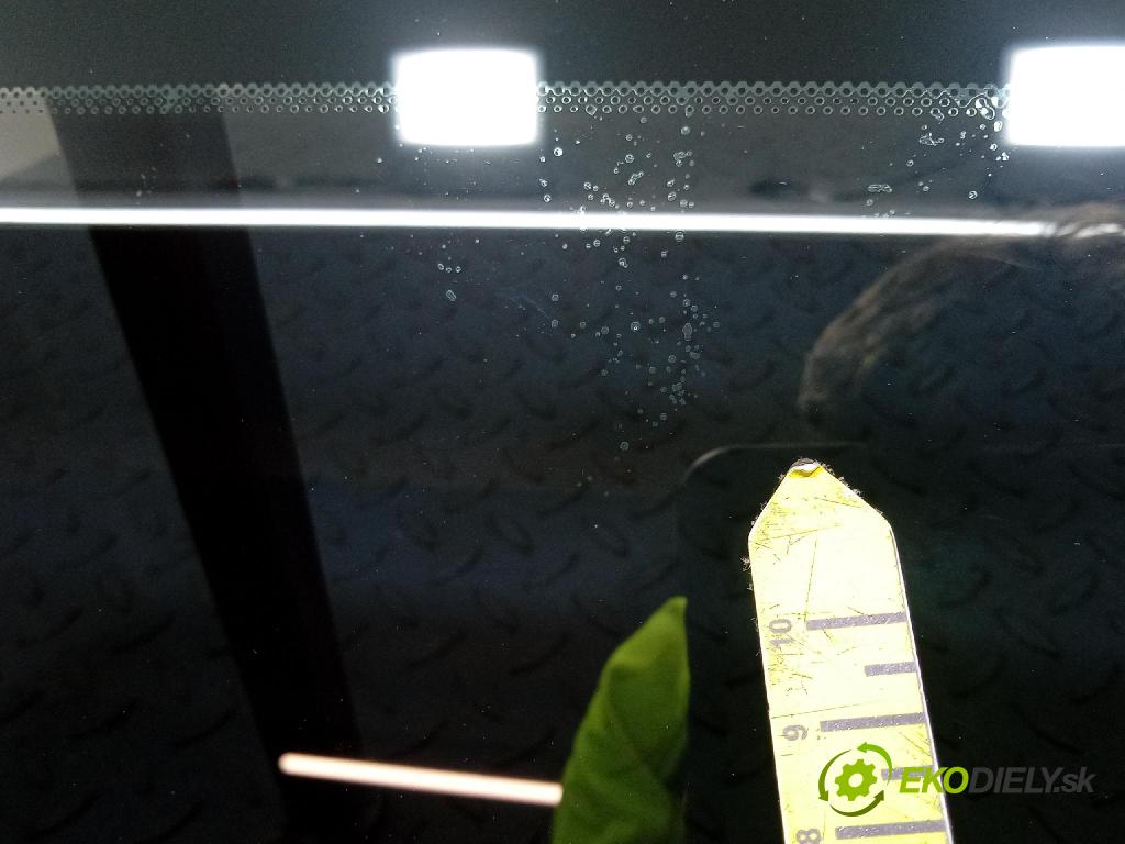 Peugeot Partner 2015 sklo dvere zad ľavé