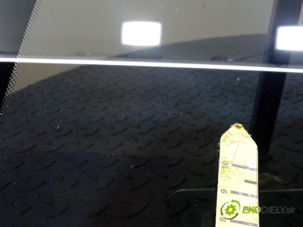 Peugeot Partner 2015 sklo dvere zad ľavé