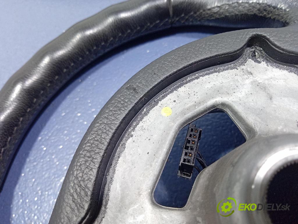 Bmw Seria 1 2006 volant 6767503