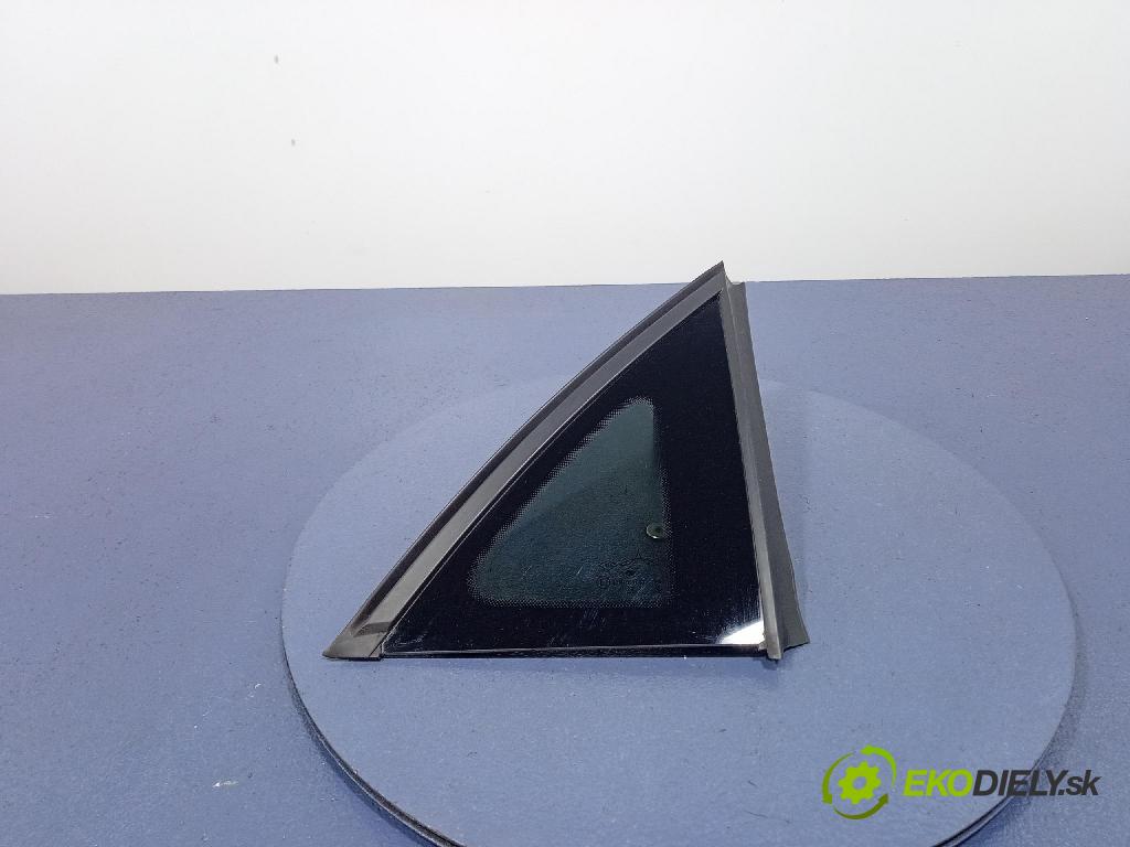 Renault Captur 2023 sklo Karoséria: zad 833000871R