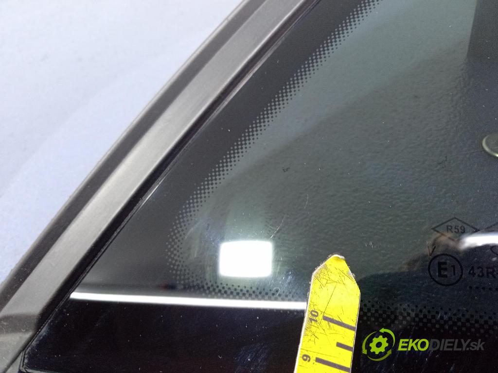 Renault Captur 2023 sklo Karoséria: zad 833000871R
