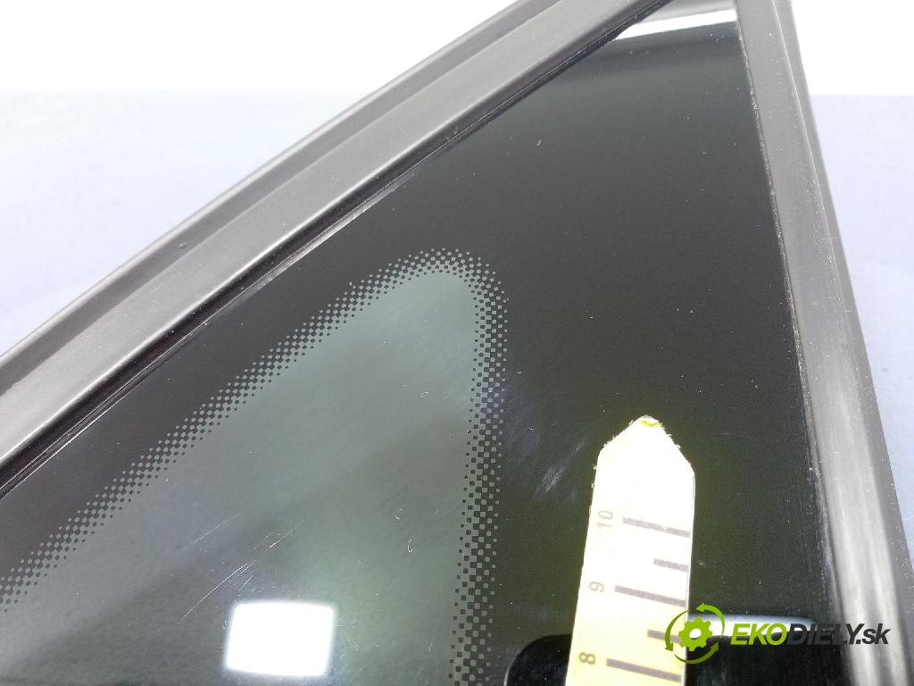 Renault Captur 2023 sklo Karoséria: zad 833000871R