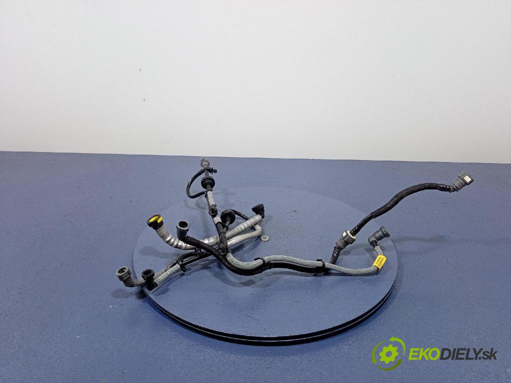 Renault Captur 2023 rúrka paliva 118260523R