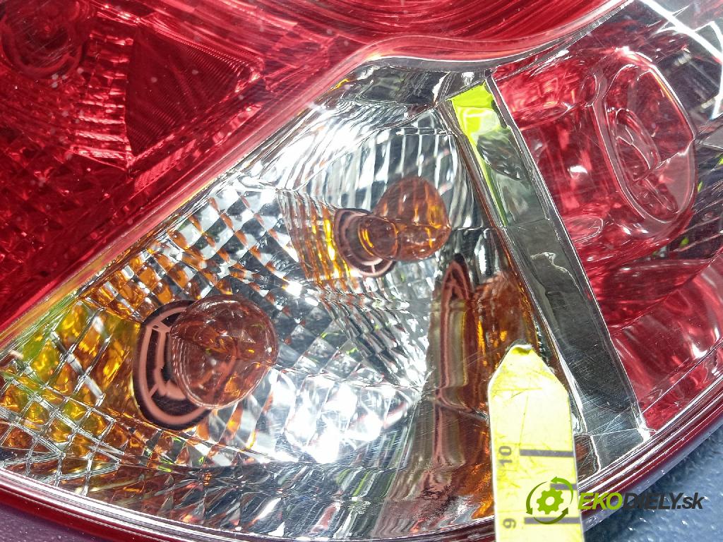 Hyundai I20 2014 svetlo / reflektor zad ľavá Vonkajsia: 15-221-1971L-B