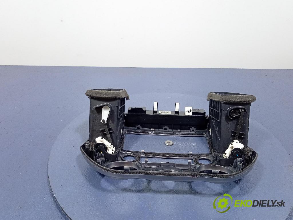 Hyundai I20 2014 GRIDS: Prúd vzduchu: Vzduch: 84704-1J630
