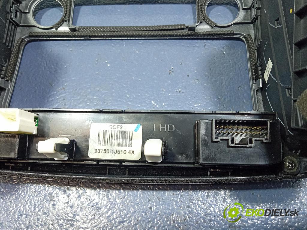 Hyundai I20 2014 GRIDS: Prúd vzduchu: Vzduch: 84704-1J630