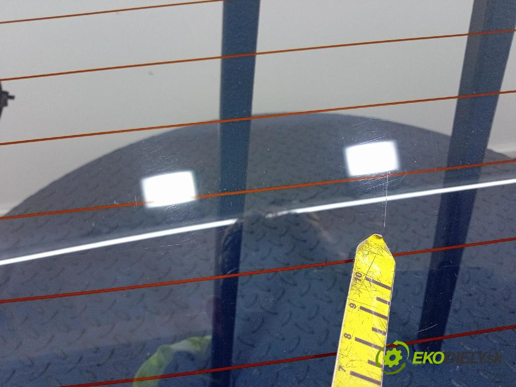 Hyundai I20 2014 zadna dveře kufra: kufra: 01