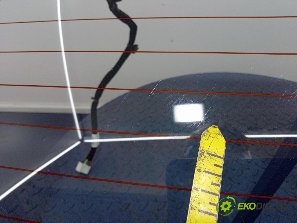 Hyundai I20 2014 zadna dveře kufra: kufra: 01