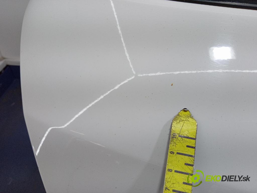 Hyundai I20 2014 zadna dveře kufra: kufra: 01