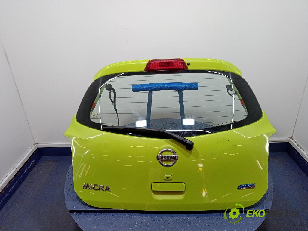 Nissan Micra 2011 zadna dveře kufra: kufra: 01