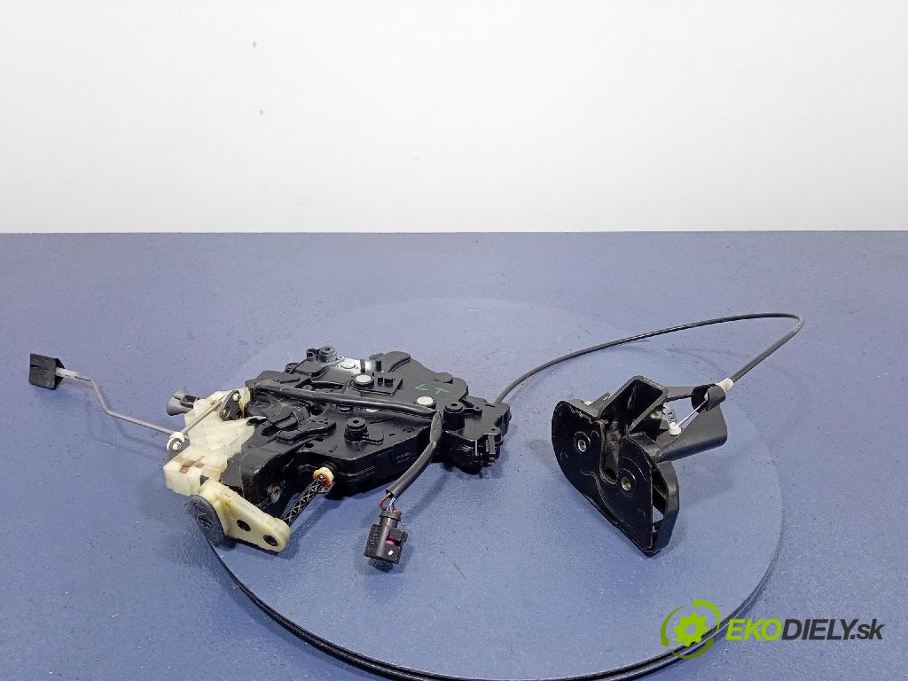 Volkswagen Caddy life 2008 zámok dvere zad Vľavo: 2K0843653BD