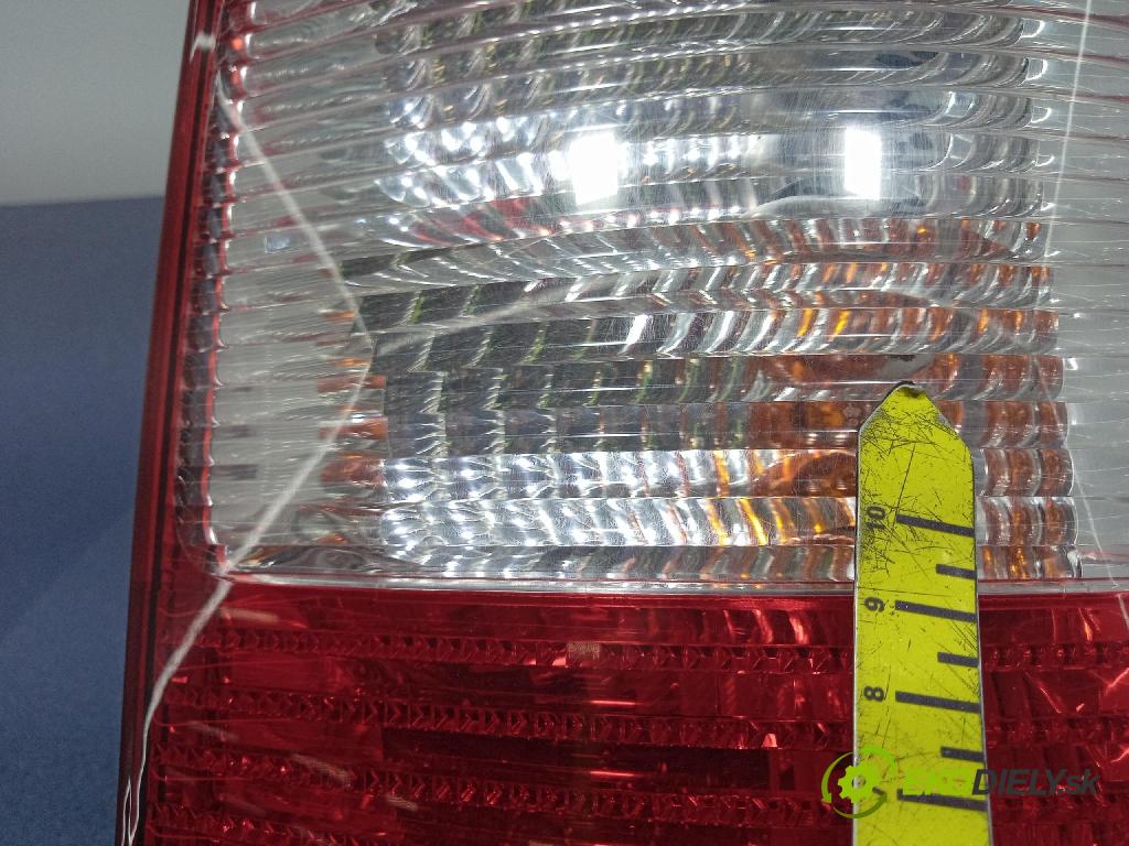 Volkswagen Caddy life 2008 svetlo / reflektor zad Prava: Vonkajsia: 4VEX13A602