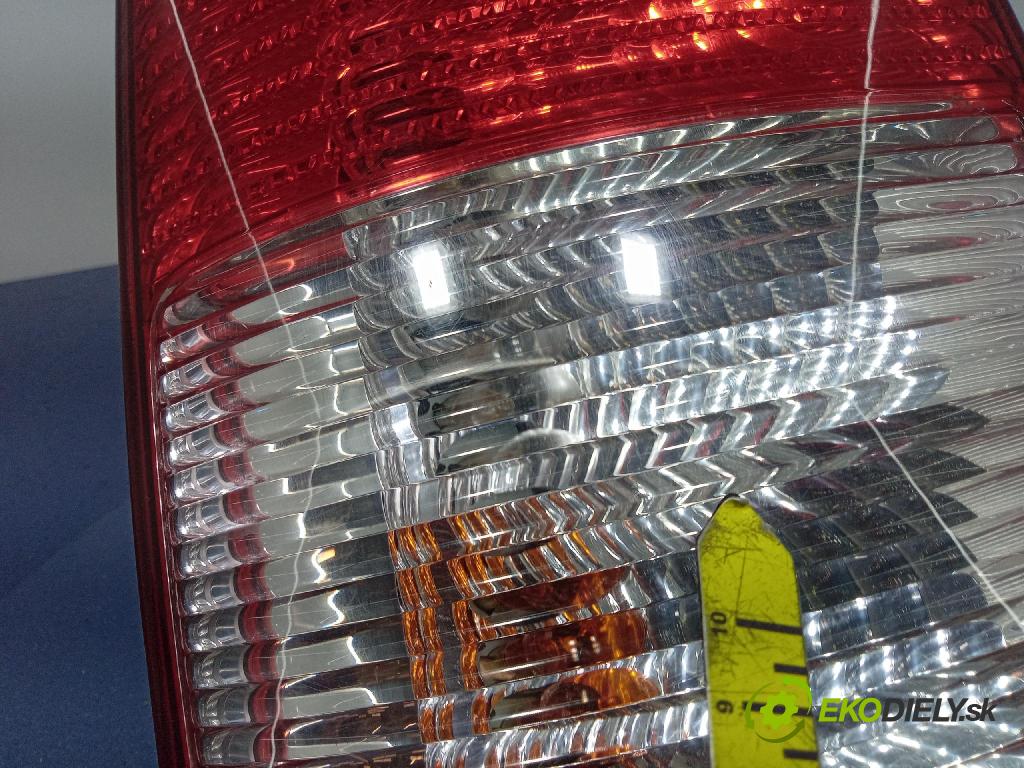 Volkswagen Caddy life 2008 svetlo / reflektor zad ľavá Vonkajsia: 4VEX131603