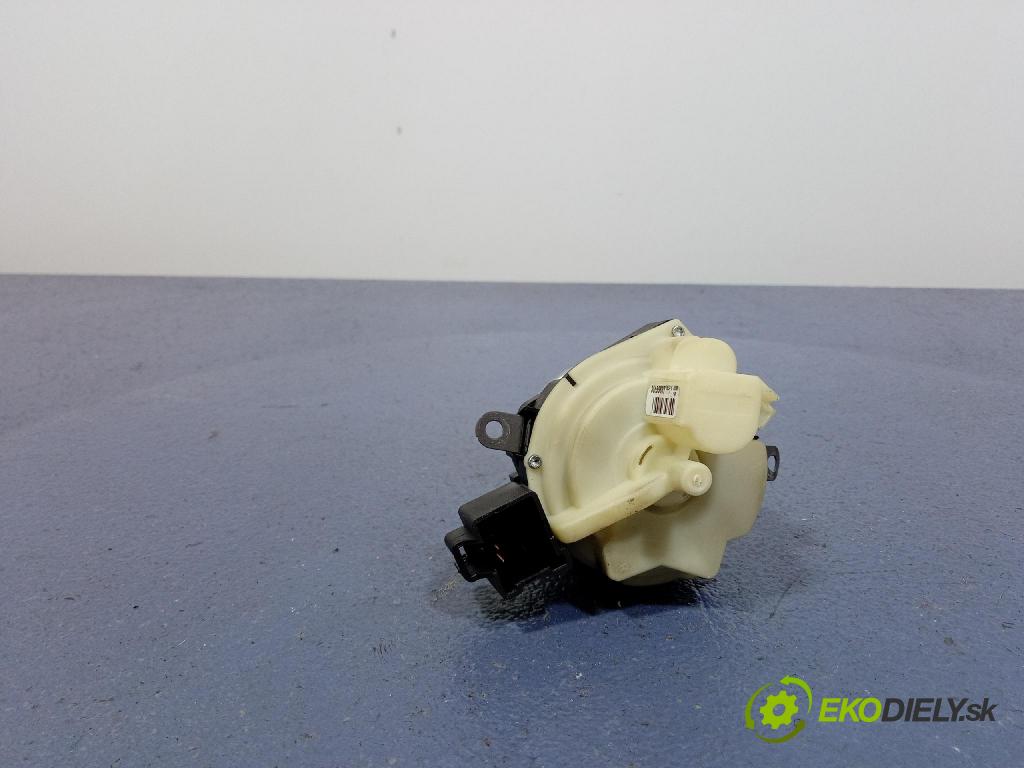 Volvo S40 2006 Spínač zapaľovania: 30659837