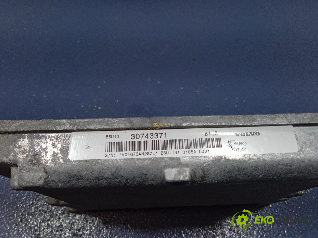 Volvo S40 2006 riadiaca jednotka Motor: 30743371
