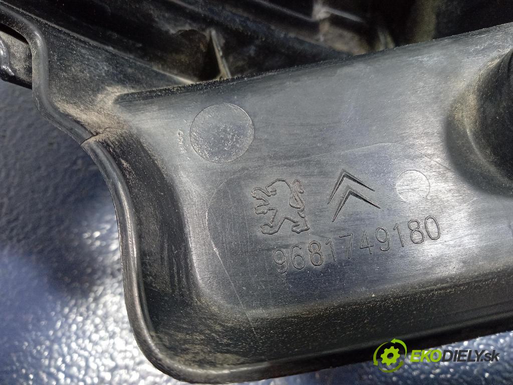 Citroen C3 picasso 2009 svetlo / reflektor zad Prava: Vonkajsia: 9681749180