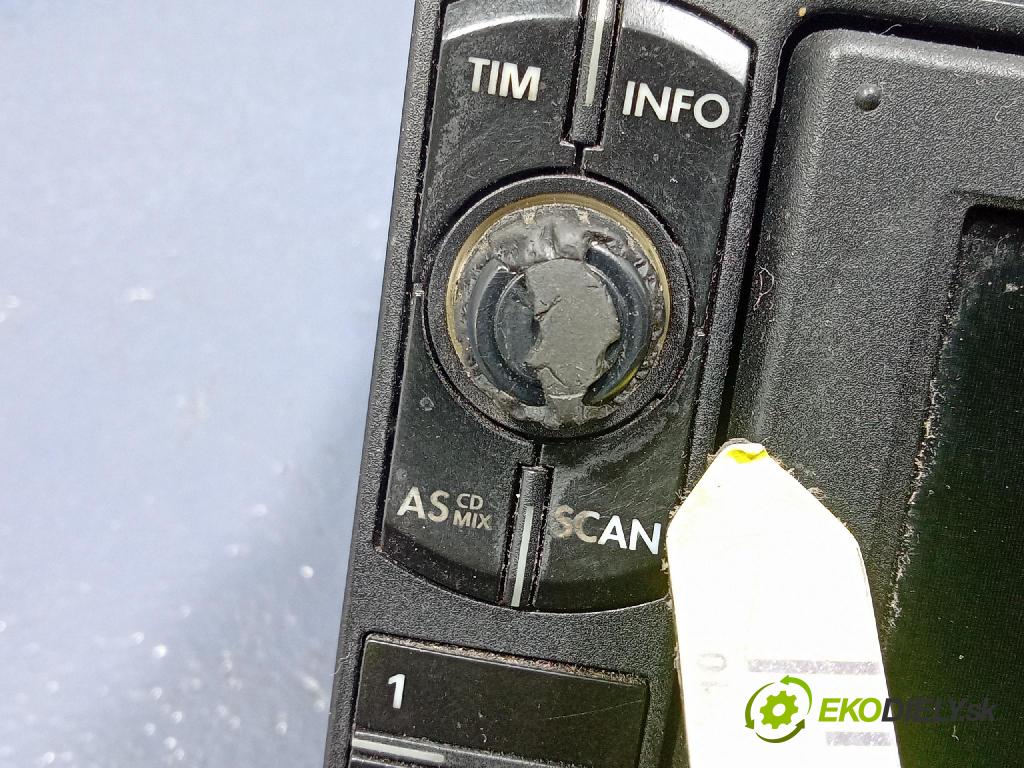 Volkswagen Bora 1.9 tdi 2001 Radio I Navigácia: 3B0035191D