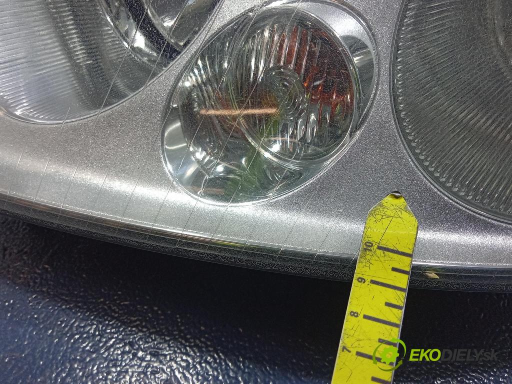 Volkswagen Caddy life 2008 Reflektor: Vľavo: 2K0941005B