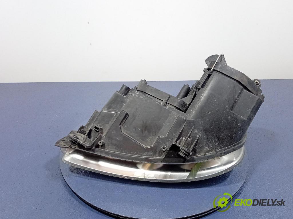 Volkswagen Caddy life 2008 Reflektor: v pravo: 2K0941006B