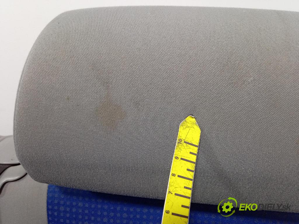 Volkswagen Caddy life 2008 Sedačka zadný 01