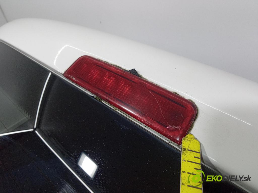 Volkswagen Caddy life 2008 dvere zad Vľavo: 01