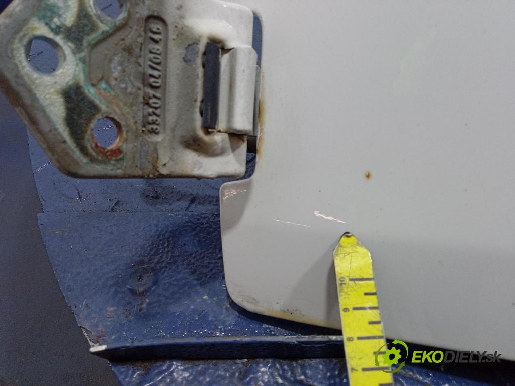 Volkswagen Caddy life 2008 dvere zad Vľavo: 01