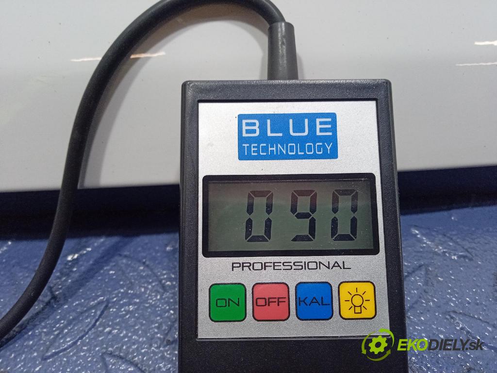 Volkswagen Caddy life 2008 dvere zad pravé 01