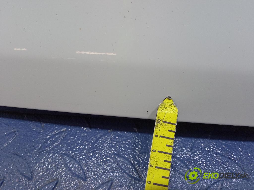 Volkswagen Caddy life 2008 dvere zad pravé 01