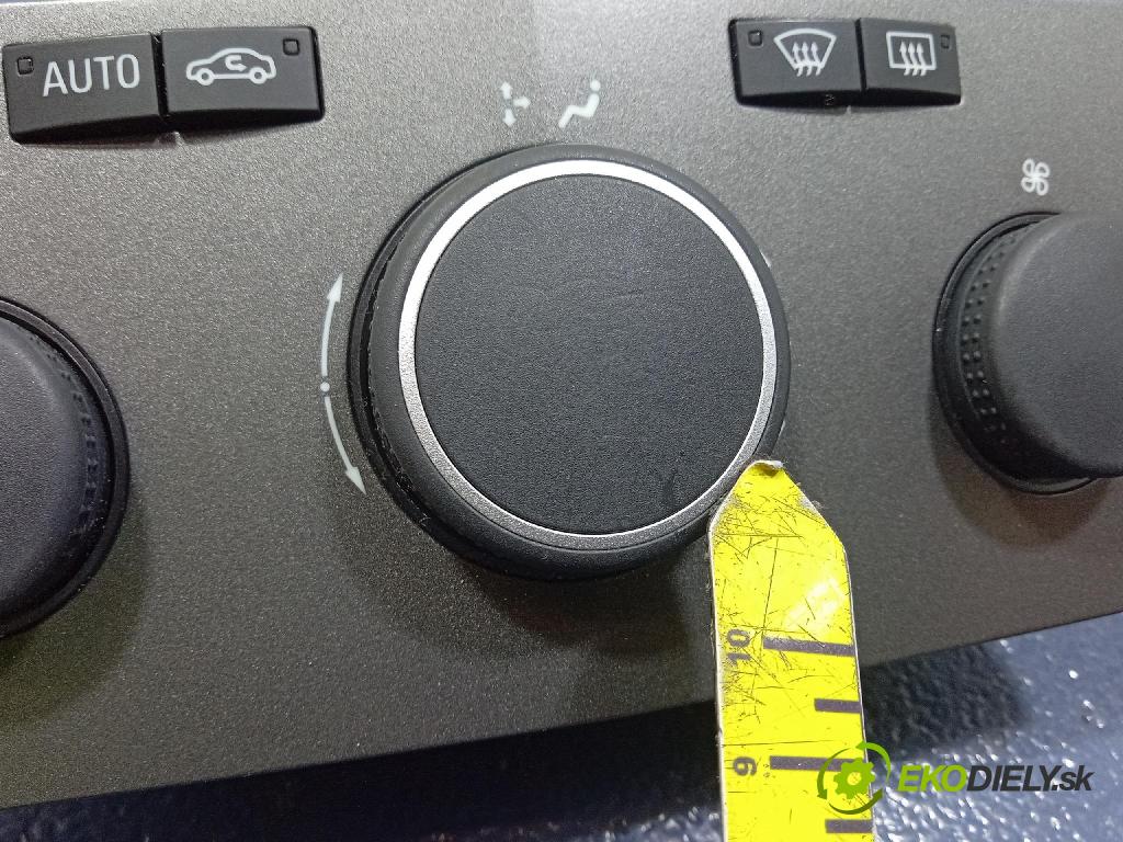 Opel Zafira 2006 prepínač Klimatizácia: Prúd vzduchu: 13245114